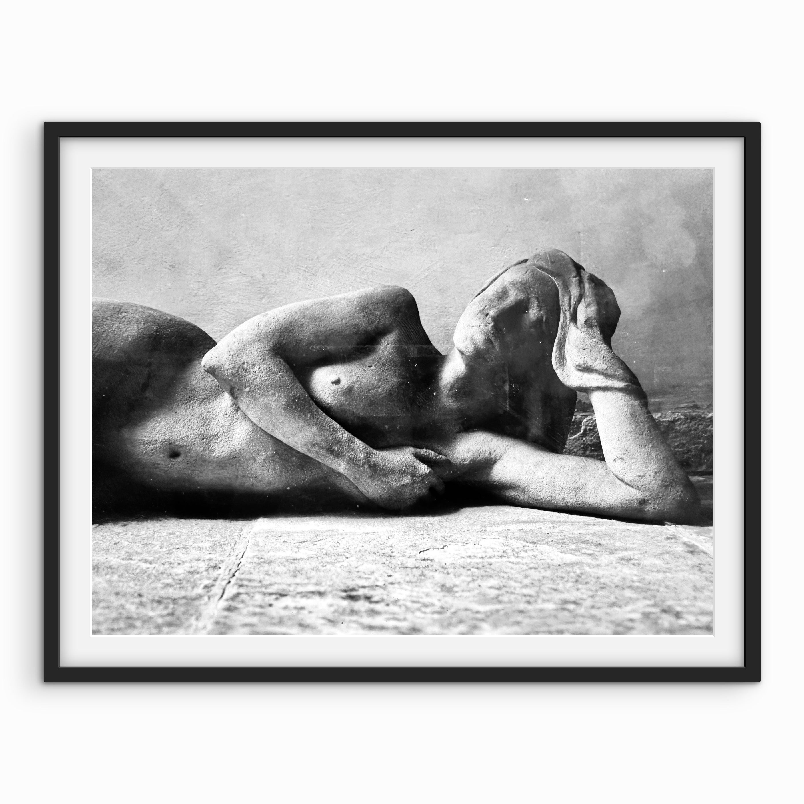 Nude Sculpture, Prague